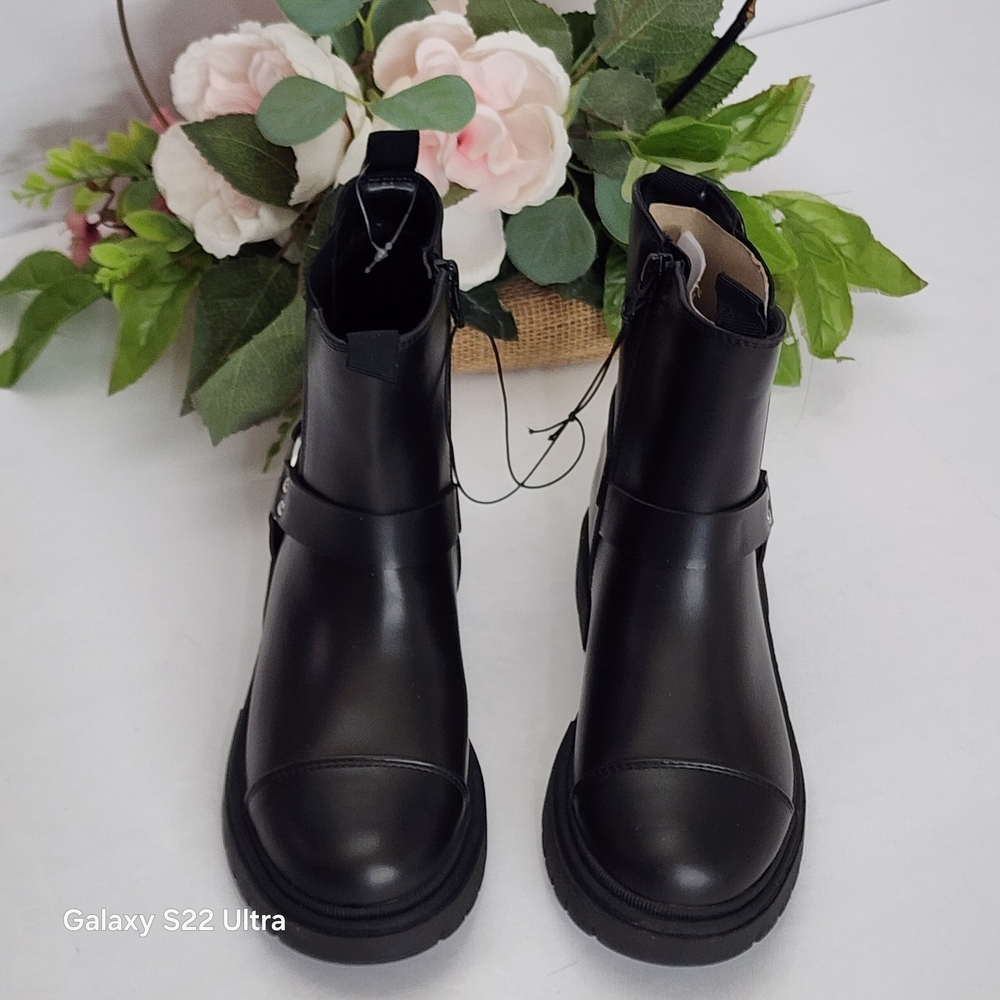 Black Girl Ankle Boots - Classic Leather Chelsea Style
